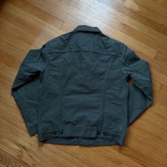 Levi's Premium Trucker Jacket in Olive Night Canvas - Picture 4 of 4